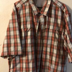 Men’s lightweight plaid button up